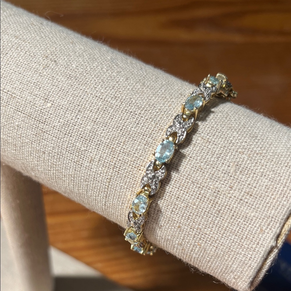 Sky blue topaz/925 bracelet, EUC